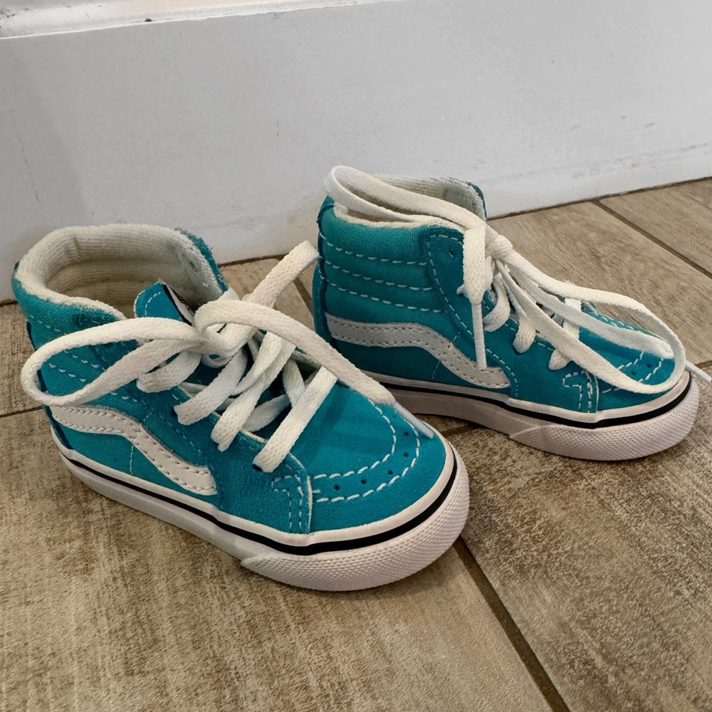 Vans toddler size 4 blue Sk8-Hi Skate Shoe